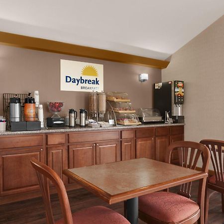 Days Inn By Wyndham Middletown New Hampton Esterno foto