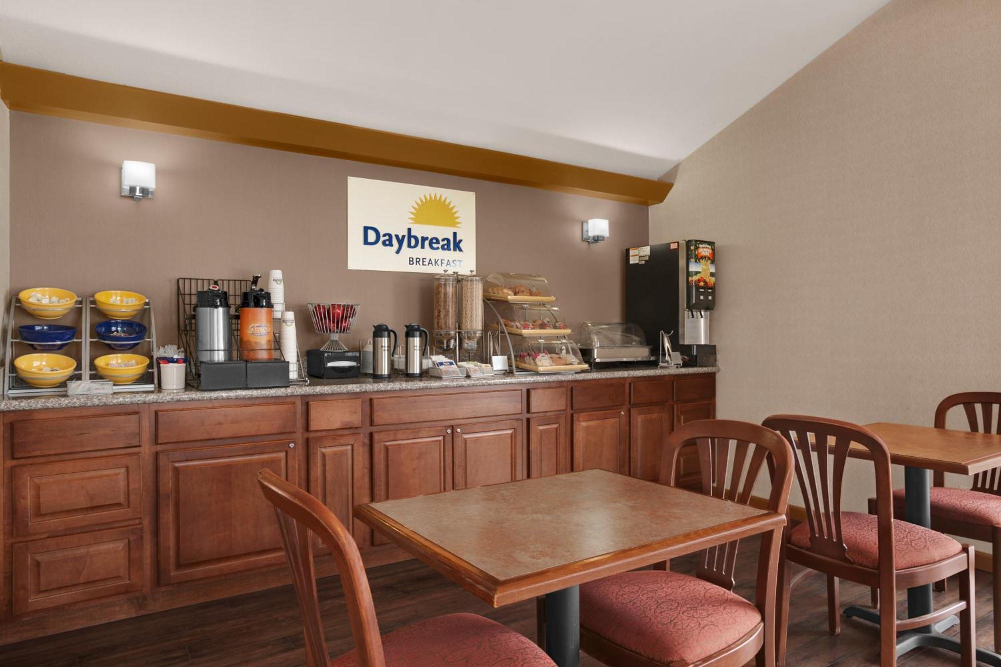 Days Inn By Wyndham Middletown New Hampton Esterno foto